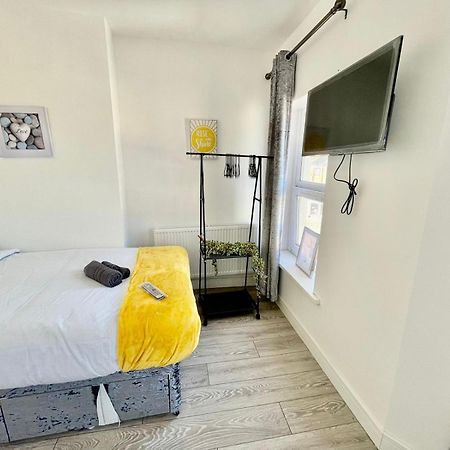 Cheerful 1 Bed Apartment Cardiff City Centre - Penarth Rd 외부 사진