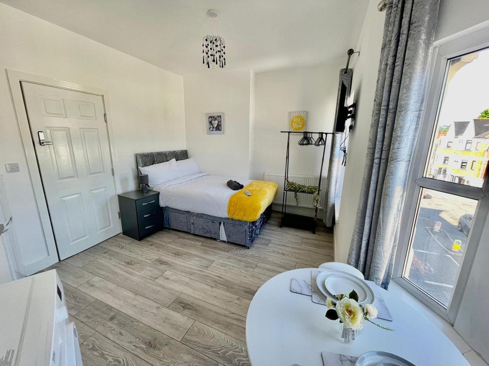 Cheerful 1 Bed Apartment Cardiff City Centre - Penarth Rd 외부 사진
