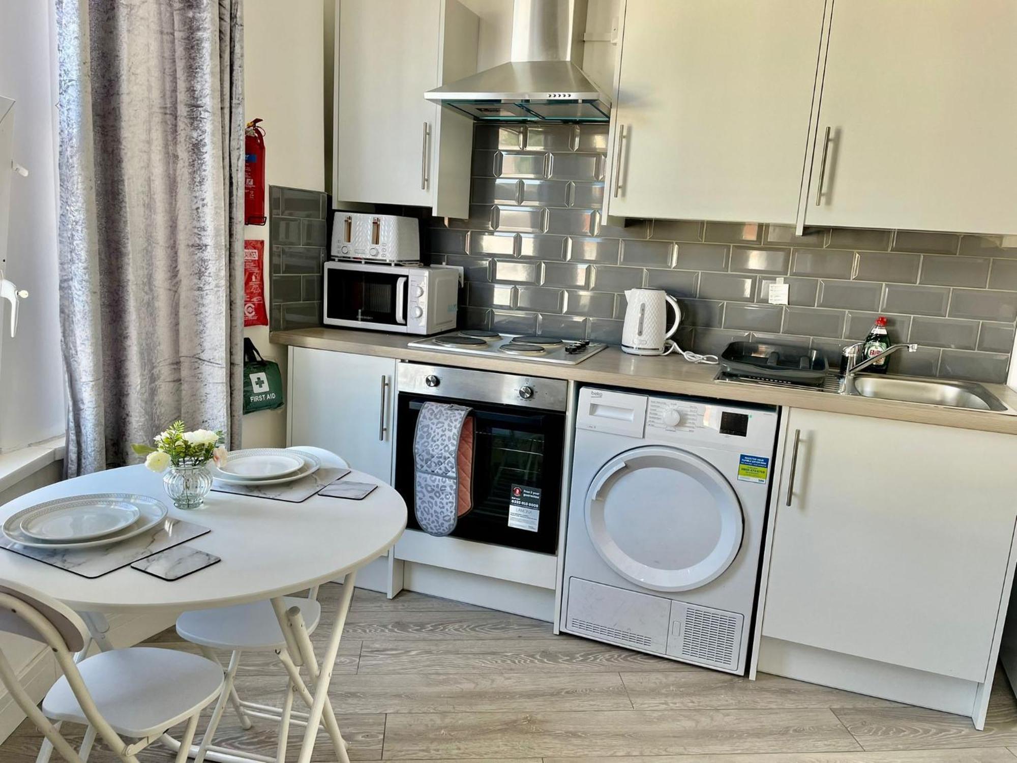 Cheerful 1 Bed Apartment Cardiff City Centre - Penarth Rd 외부 사진