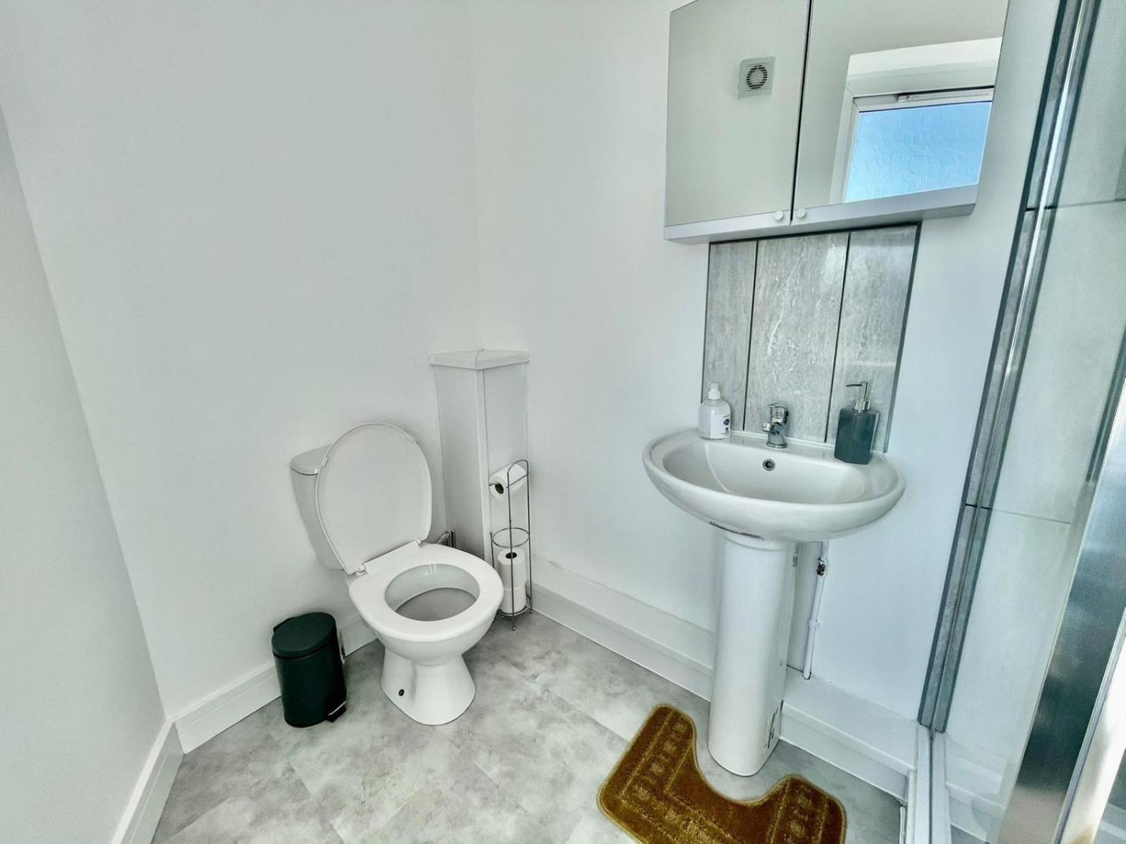 Cheerful 1 Bed Apartment Cardiff City Centre - Penarth Rd 객실 사진